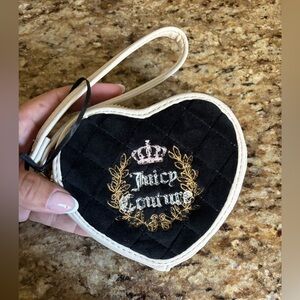 Juicy Couture Royal Couture Velvet Quilt Heart Zip Wristlet NWOT